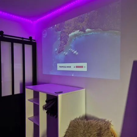 Le Nid Douillet Calme Proche Du Centre Parking Video Projecteur Apartamento Brest